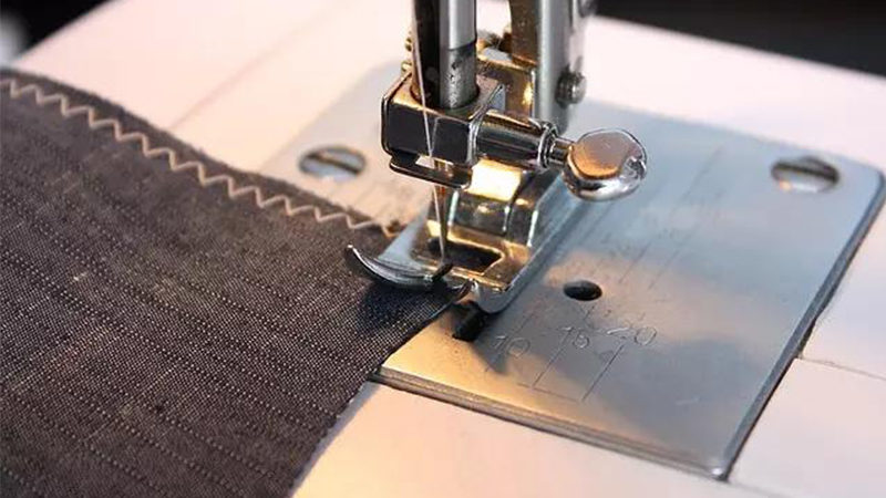 8 Pontos de Costura na Máquina que Todo Iniciante Deve Aprender